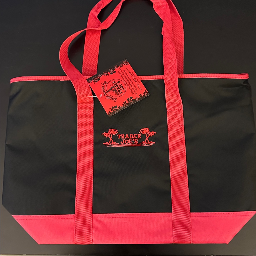 Trader Joe’s Extra Large Reusable Insulated Bag Tote Red & Black Nwt